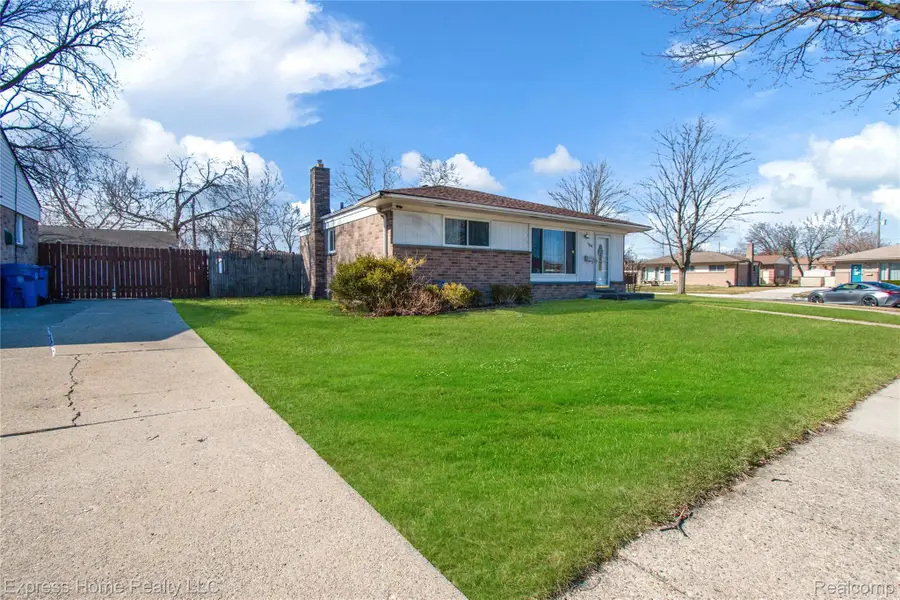 11808 Mckinley Drive, Warren, MI 48089 - #2