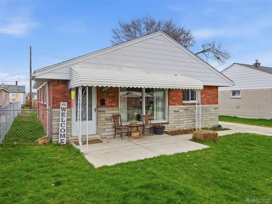 4436 15th Street, Wyandotte, MI 48192 - #2