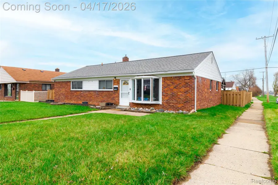 4707 16th Street, Wyandotte, MI 48192 - #2