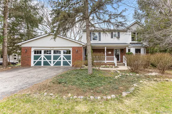 6374 Rickett Road, Brighton, MI 48116