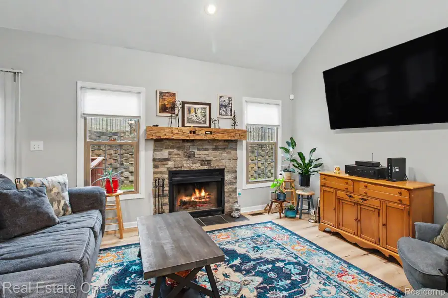 817 Woodridge Hills Drive, Brighton, MI 48116 - #2