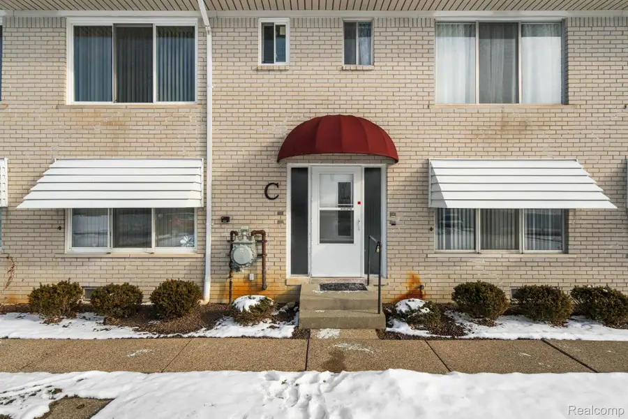 27094 Sandy Hill Ln #24, New Hudson, MI 48165 - #3