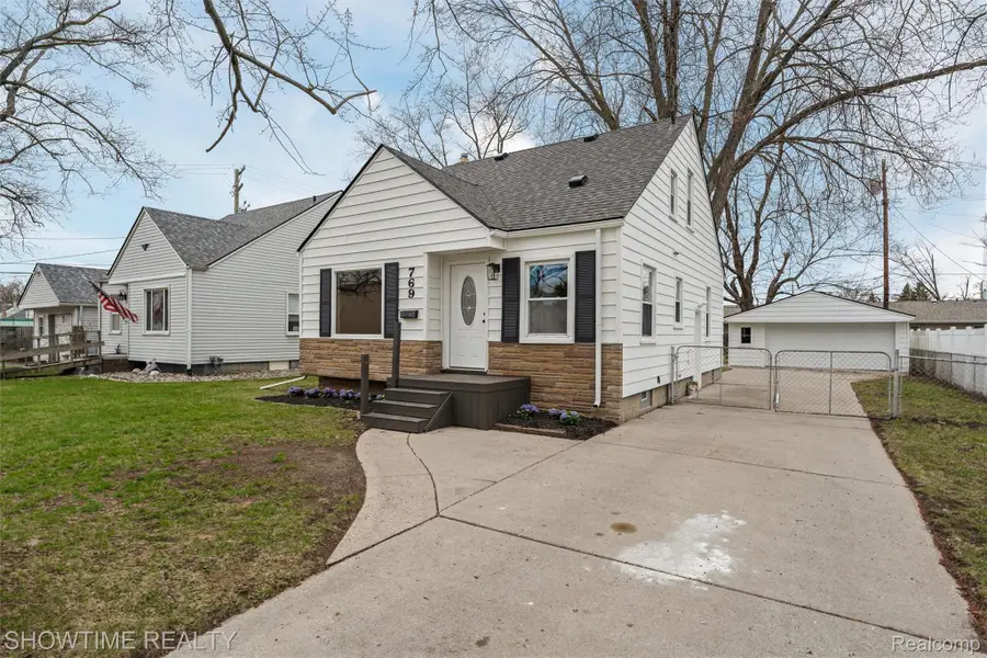 769 Coolidge Avenue, Clawson, MI 48017 - #2