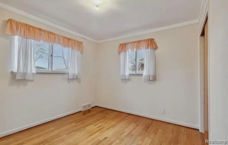 23223 Panama Avenue, Warren, MI 48091 - #3