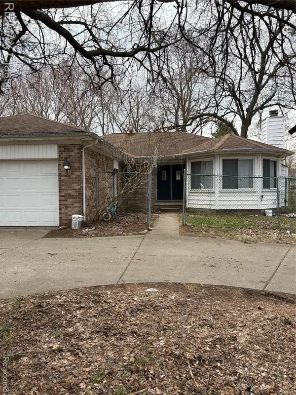 380 E South Boulevard, Troy, MI 48085