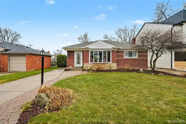 2710 Dorchester Road, Birmingham, MI 48009