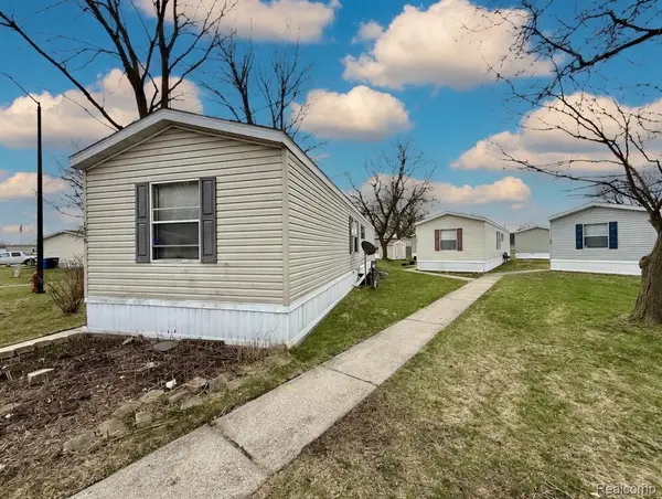 1570 Christine Ter, MadisonHeights, MI 48071