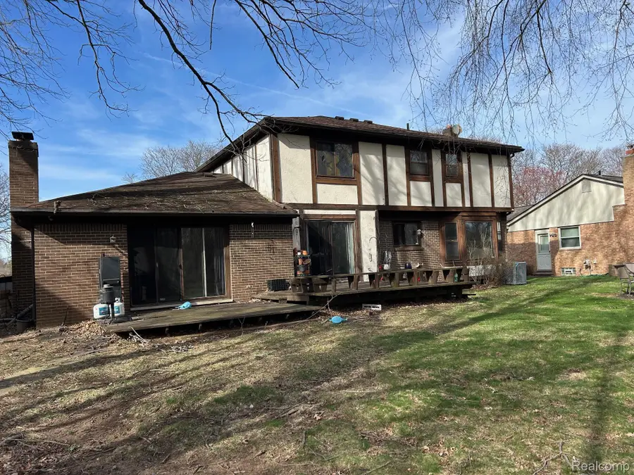 31693 Hillbrook Street, Livonia, MI 48152 - #3