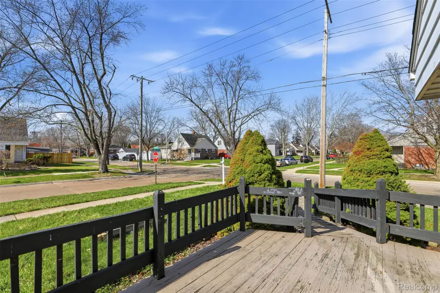 20201 Lancaster Street, Harper Woods, MI 48225 - #3