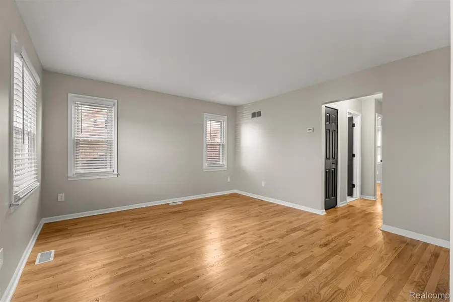 4137 Duplex Avenue, Lincoln Park, MI 48146 - #3