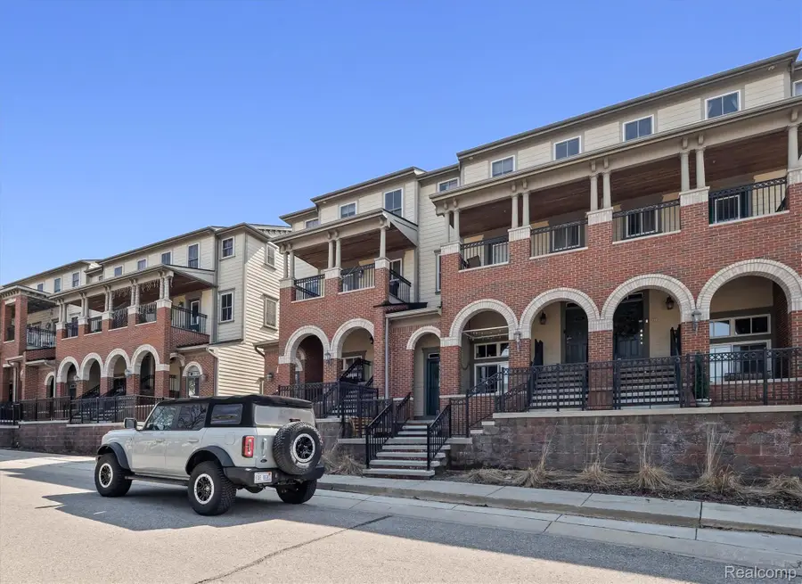 3872 Forester Boulevard, Auburn Hills, MI 48326 - #3