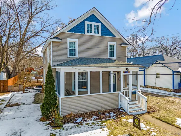 128 Clarence Street, Holly, MI 48442