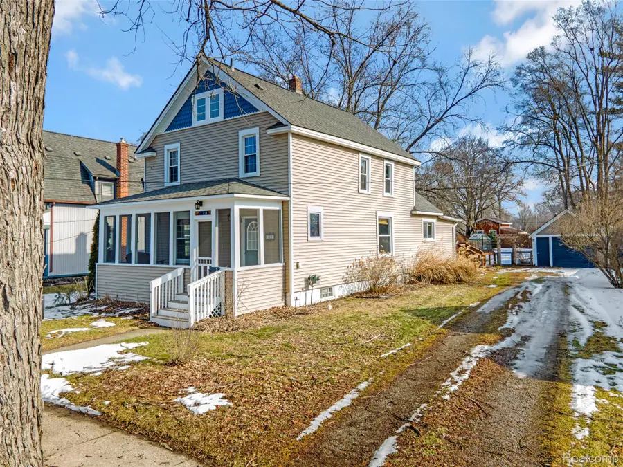 128 Clarence Street, Holly, MI 48442 - #3