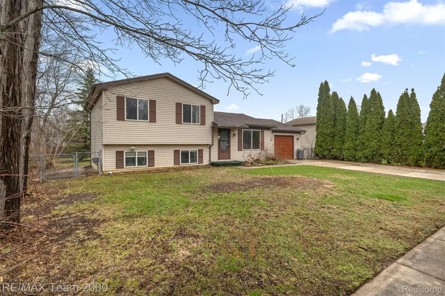 2714 Hallman Avenue, Waterford, MI 48328 - #2