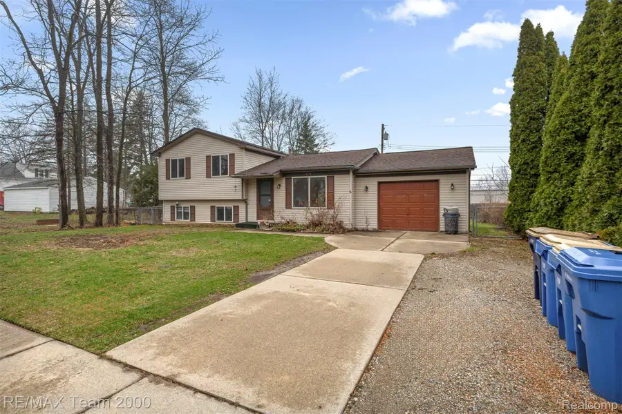 2714 Hallman Avenue, Waterford, MI 48328 - #3