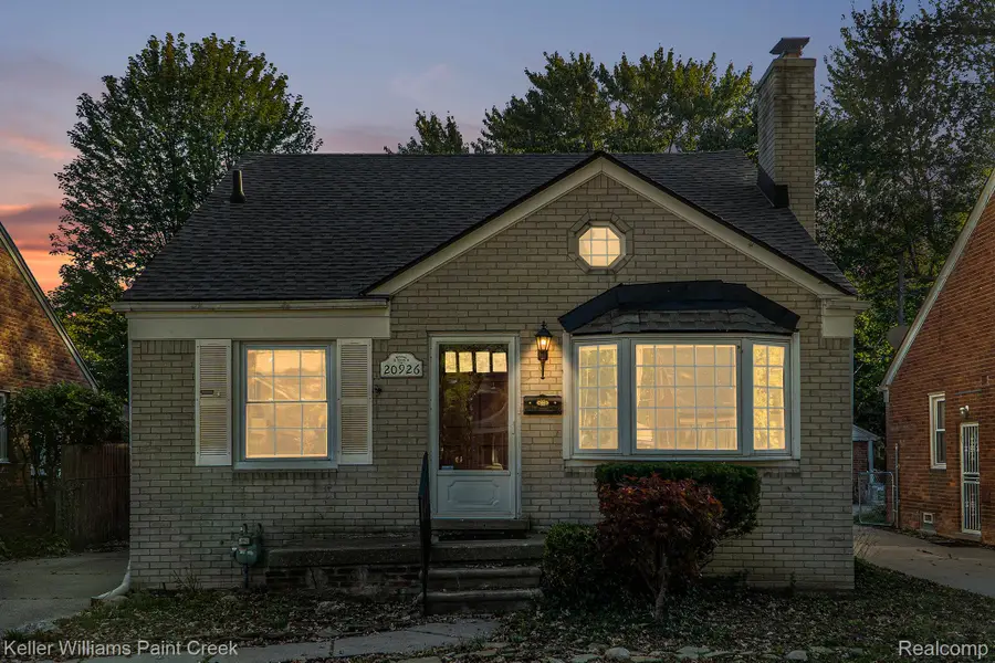 20926 Lennon Street, Harper Woods, MI 48225 - #2