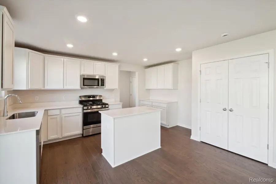 4203 Cedar Lane, Grand Blanc, MI 48439 - #3