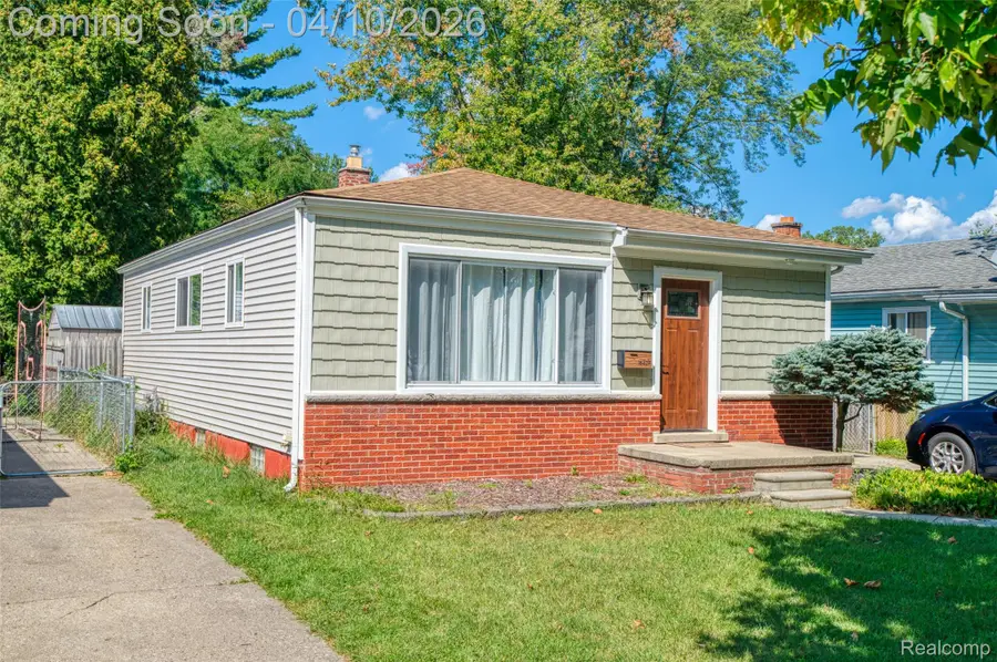 18429 Gillman Street, Livonia, MI 48152 - #2