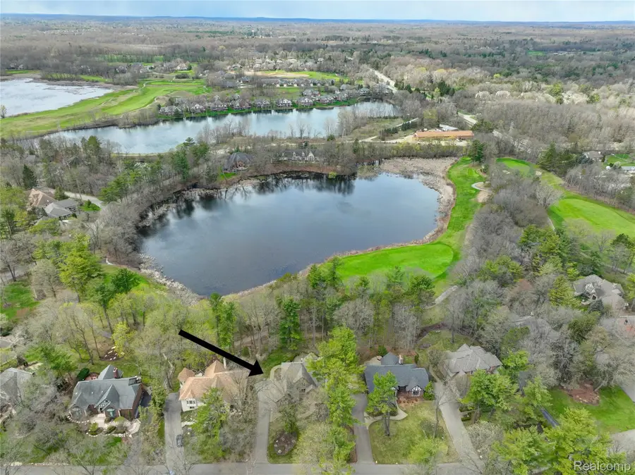 102 Kirksway Lane, Orion, MI 48362 - #2