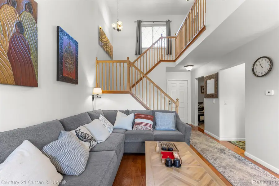 3756 Heritage Parkway, Dearborn, MI 48124 - #3