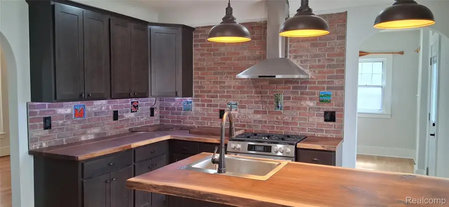 160 Chippewa Road, Pontiac, MI 48341 - #3