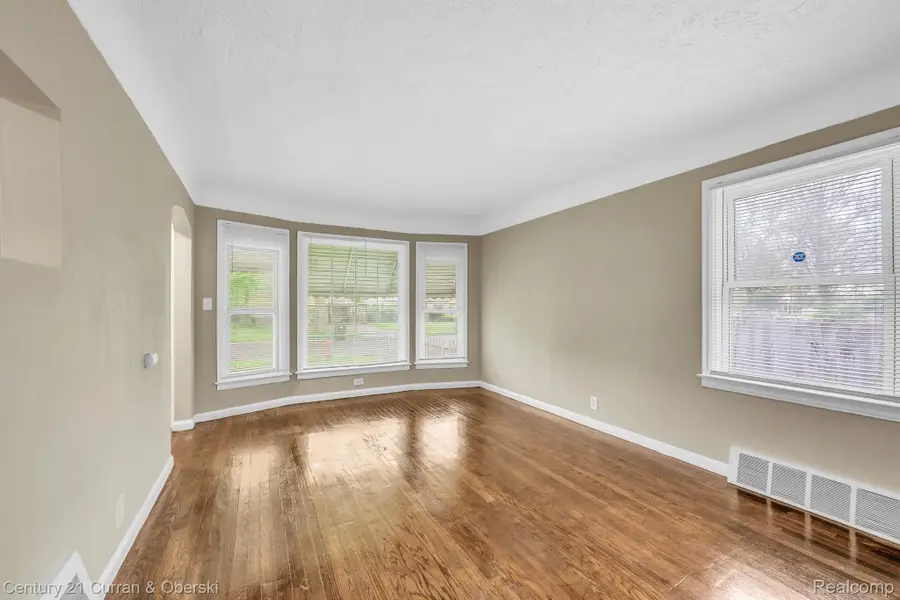 9583 Stahelin Avenue, Detroit, MI 48228 - #3