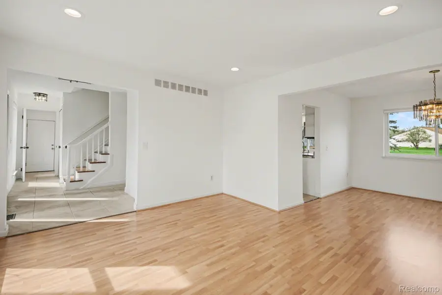 5040 Patrick Road, West Bloomfield, MI 48322 - #3