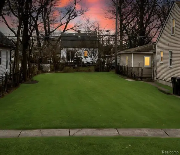 328 E Hayes Avenue, HazelPark, MI 48030