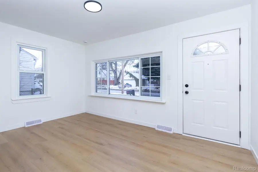 34537 Annapolis Street, Wayne, MI 48184 - #3