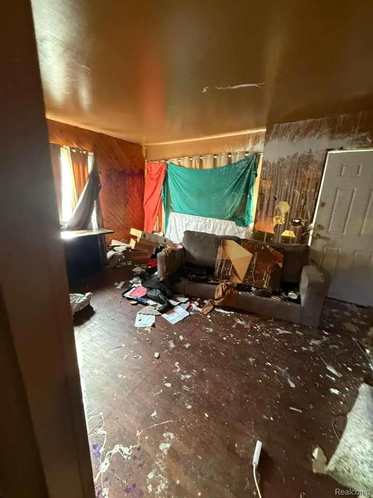 18936 Tireman Street, Detroit, MI 48228 - #3