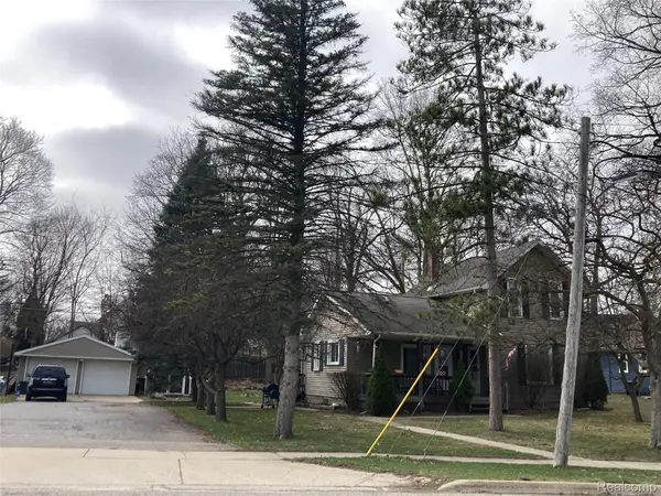 Address Withheld By Seller, Lapeer, MI 48446