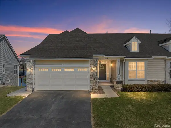 224 Stony Lake Drive, Oxford, MI 48371