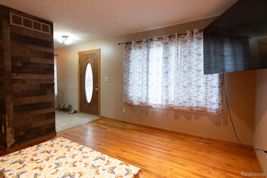 11666 Bora Court, Sterling Heights, MI 48312 - #2