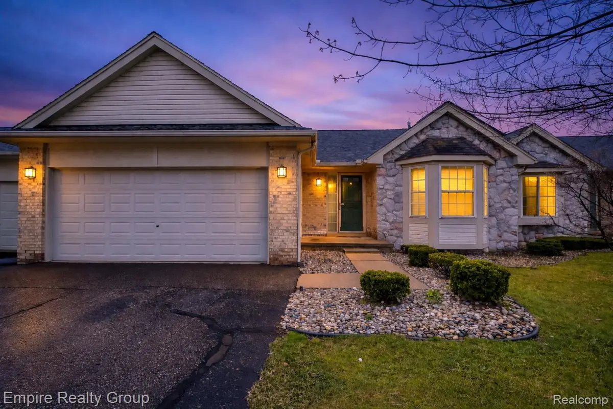 12330 Hickory E, Utica, MI 48315 - #1