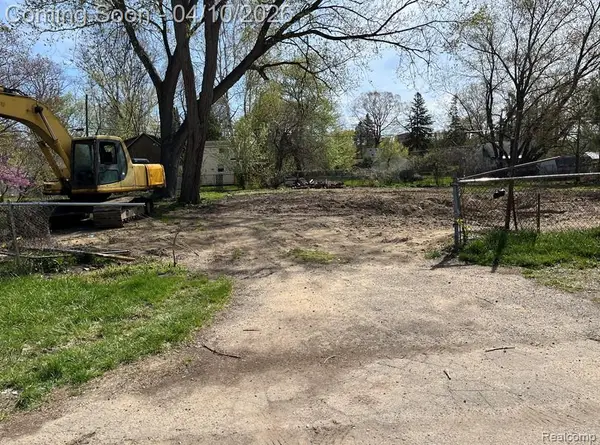 21318 Waldron Street, Farmington, MI 48336