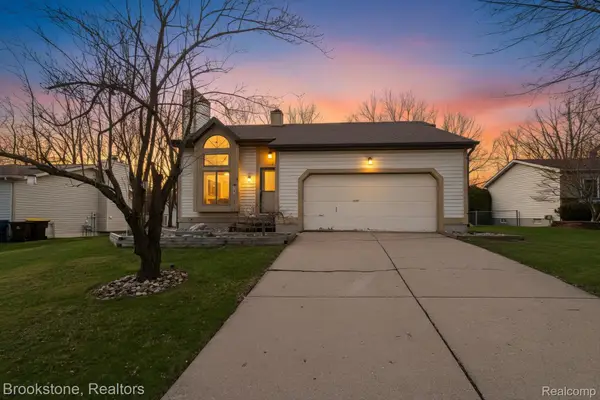 118 Williamsburg Road, Lansing, MI 48917