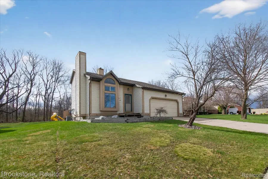 118 Williamsburg Road, Lansing, MI 48917 - #2