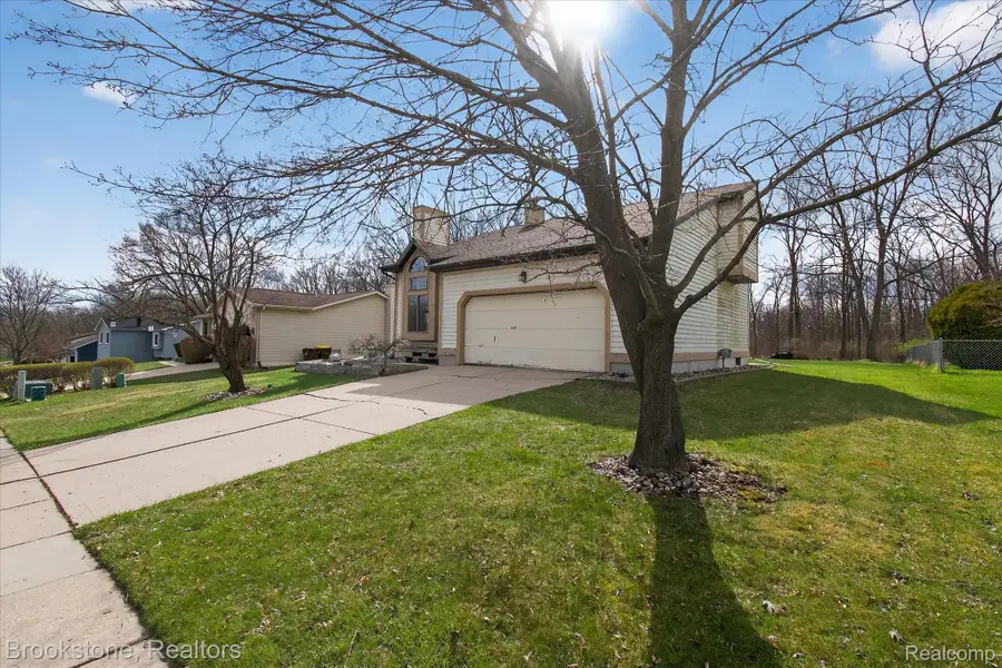 118 Williamsburg Road, Lansing, MI 48917 - #3