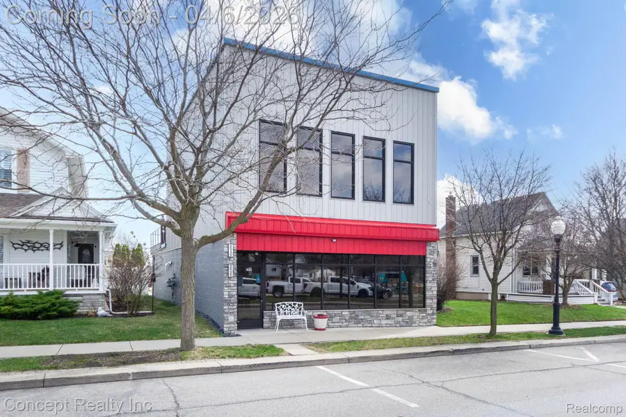 2935 W Jefferson Avenue, Trenton, MI 48183 - #3