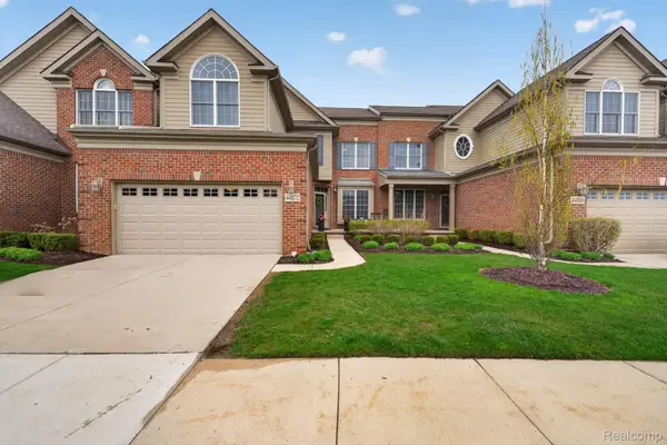 44872 Broadmoor Circle S, Northville, MI 48168