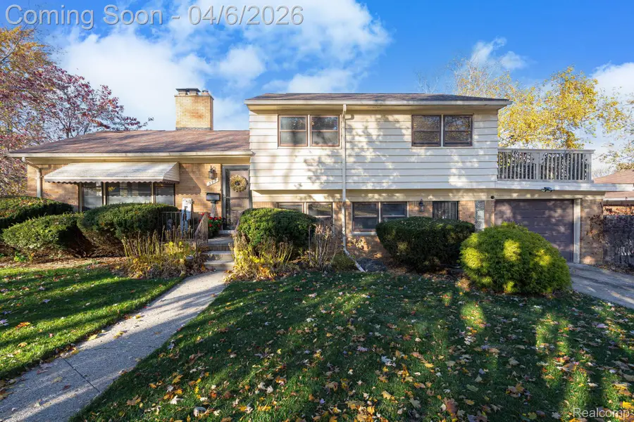 392 Cambridge Drive, Mount Clemens, MI 48043 - #2