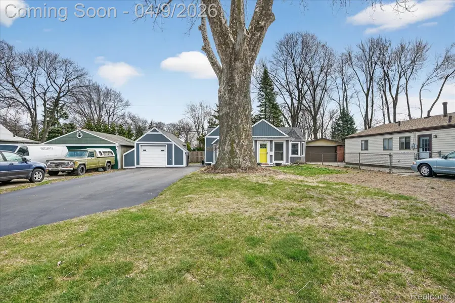 29100 Tawas Street, Madison Heights, MI 48071 - #2