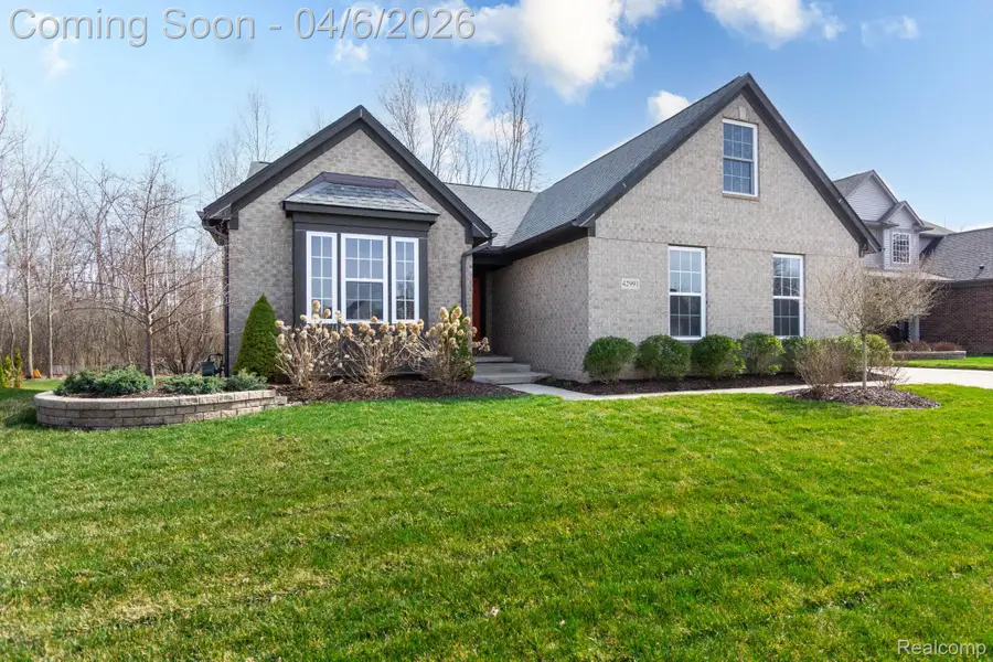 42991 Colonial Road, Belleville, MI 48111 - #2