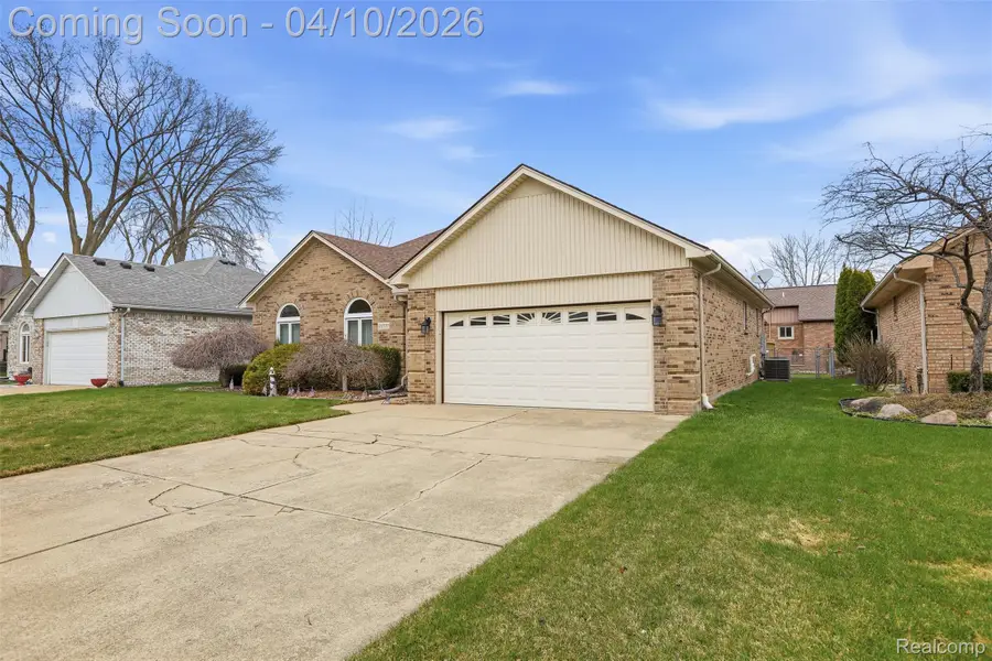 28737 Stonehenge Drive, Chesterfield, MI 48047 - #2