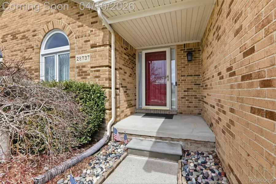 28737 Stonehenge Drive, Chesterfield, MI 48047 - #3
