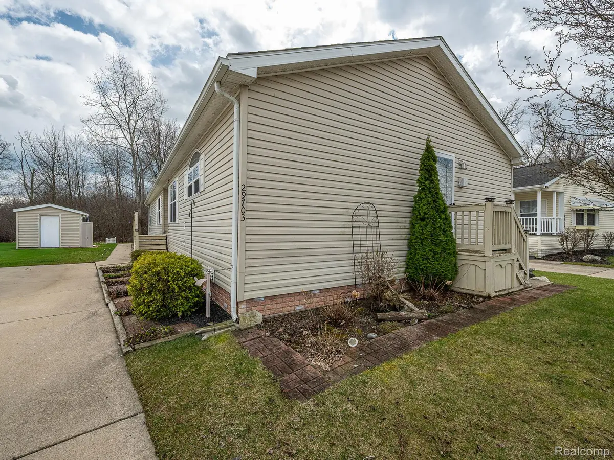 29703 Vinewood Lane, Gibraltar, MI 48173 - #1