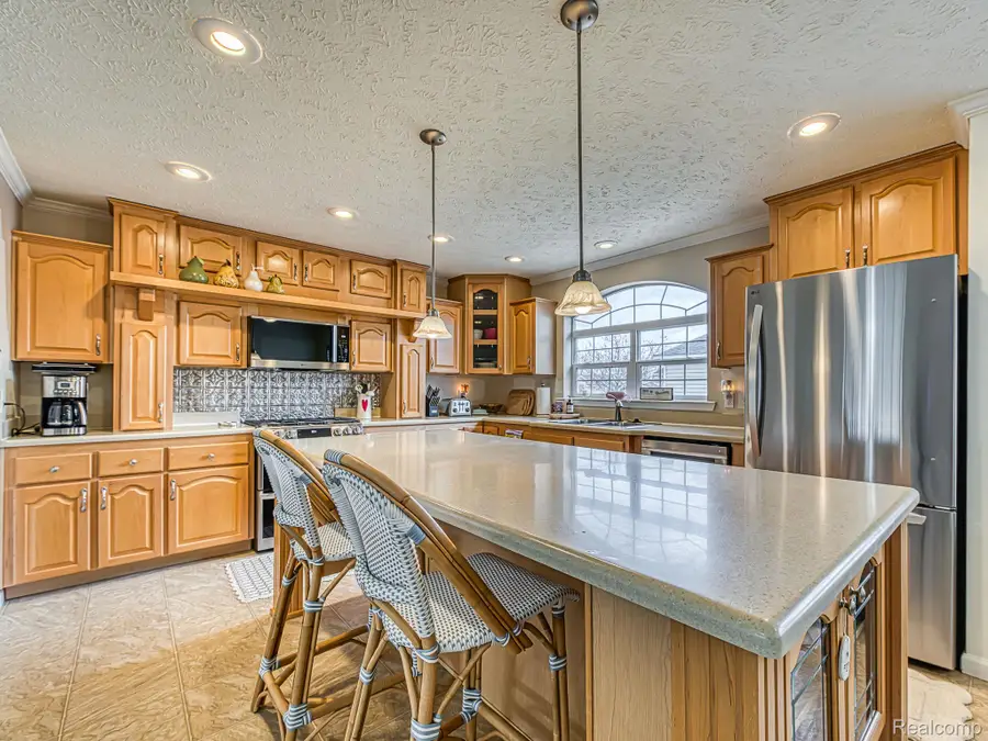 29703 Vinewood Lane, Gibraltar, MI 48173 - #2