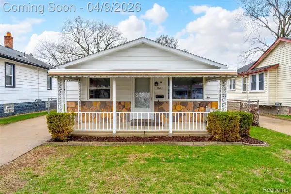 23109 Harding Avenue, HazelPark, MI 48030