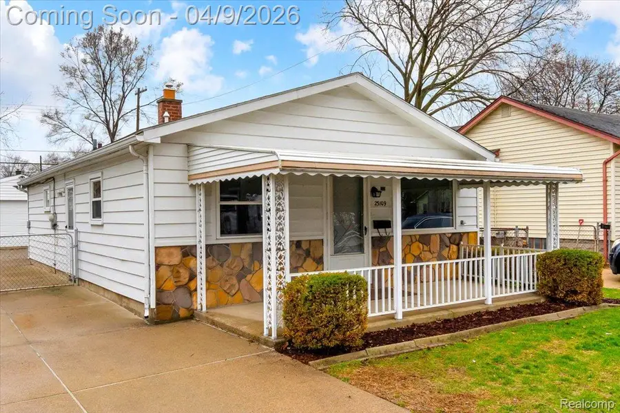 23109 Harding Avenue, Hazel Park, MI 48030 - #2