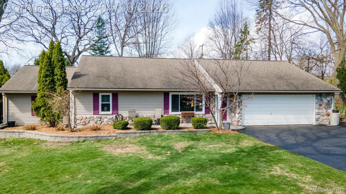 2941 Silverhill Drive, Waterford, MI 48329 - #1